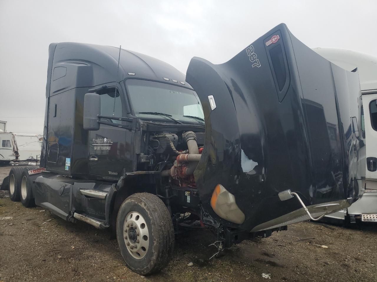 2018 Kenworth T680 Semi Truck იყიდება Elgin-ში, IL - Side