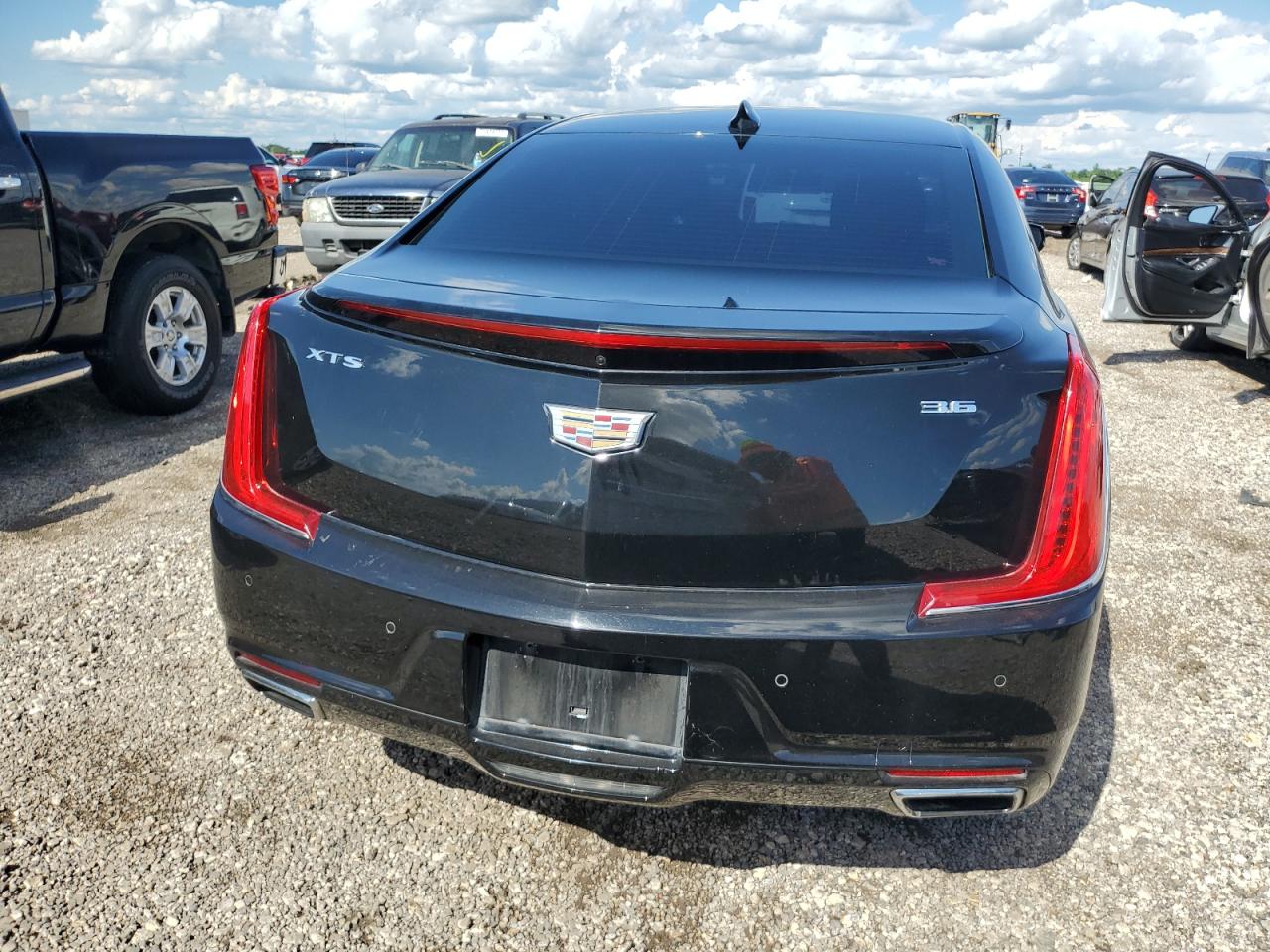 2018 Cadillac Xts Luxury VIN: 2G61M5S32J9133866 Lot: 56390965