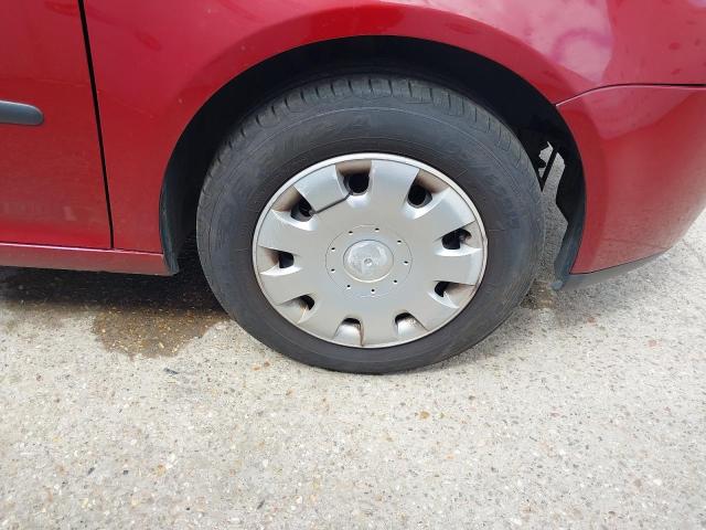 2004 VOLKSWAGEN GOLF S