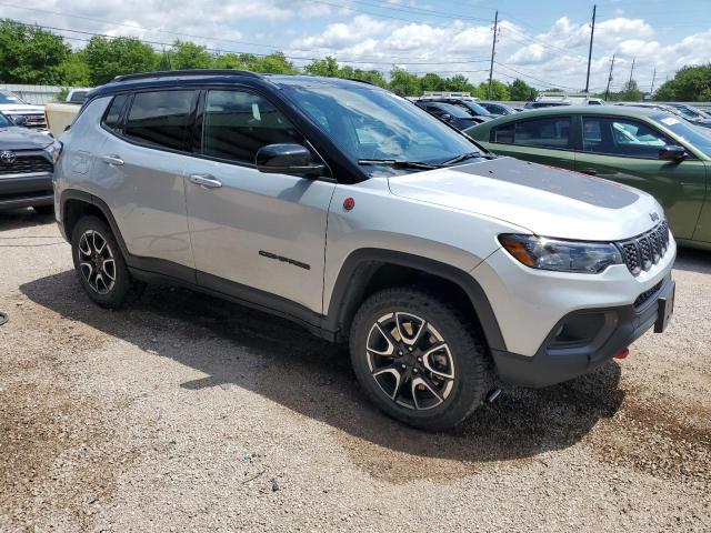  JEEP COMPASS 2024 Silver