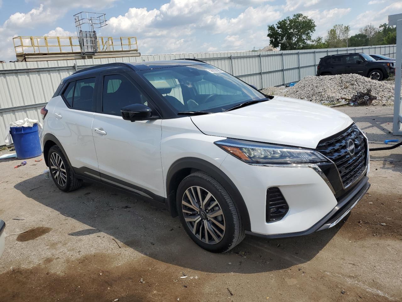 2023 Nissan Kicks Sr VIN: 3N1CP5DV0PL555722 Lot: 60739085