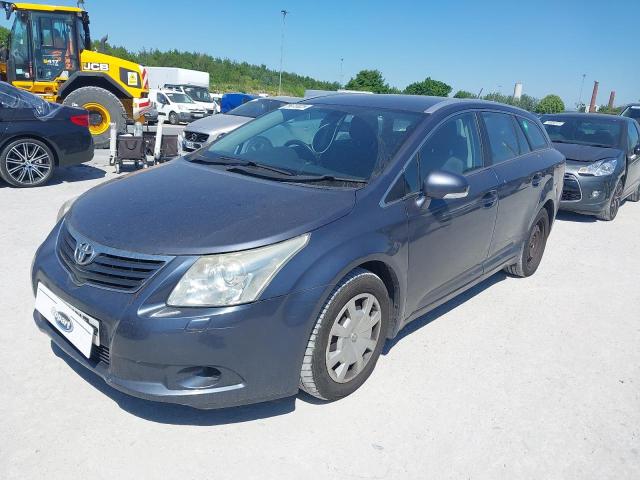 2011 TOYOTA AVENSIS T2