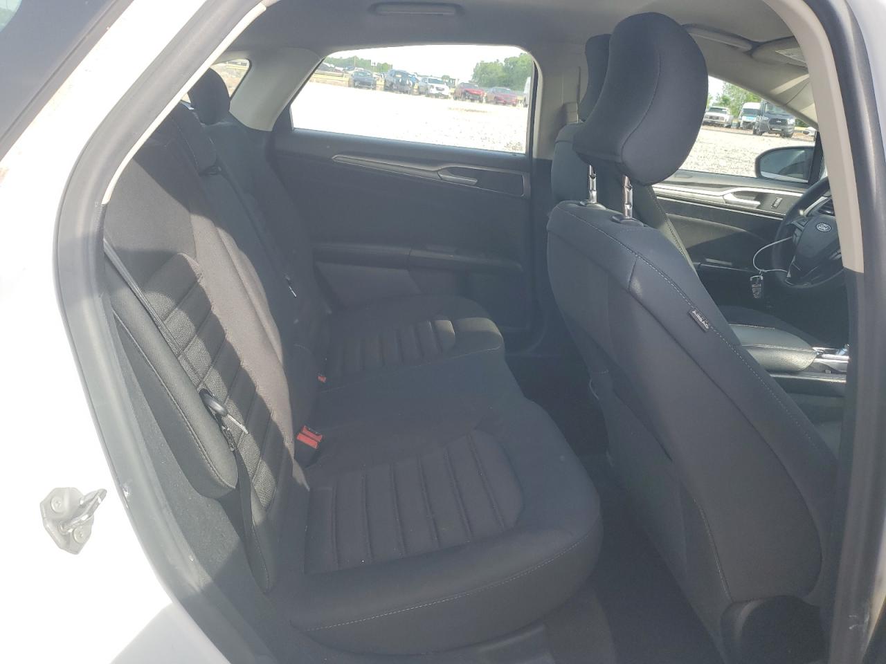 2019 Ford Fusion Se VIN: 3FA6P0LU6KR124884 Lot: 54027295