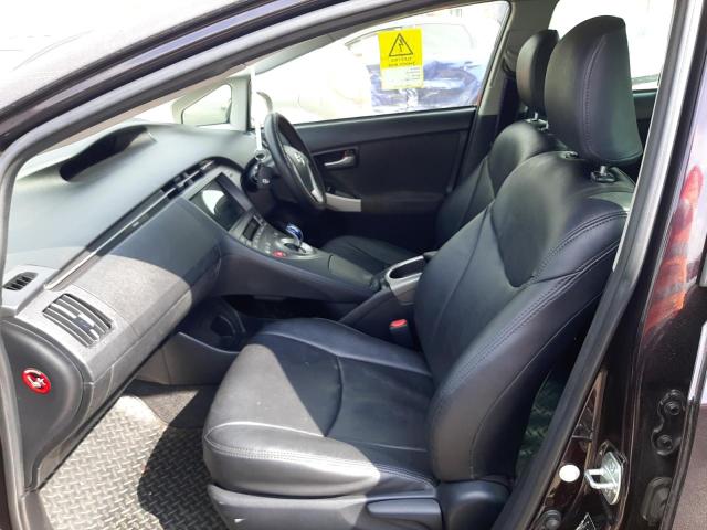 2014 TOYOTA PRIUS HYBR