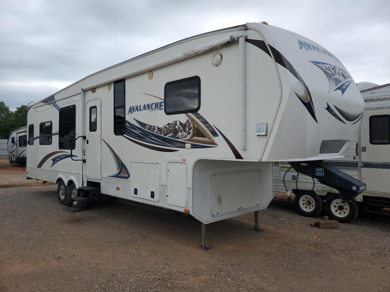 2013 Dutchman Avalanche for Sale in Oklahoma City, OK - Side