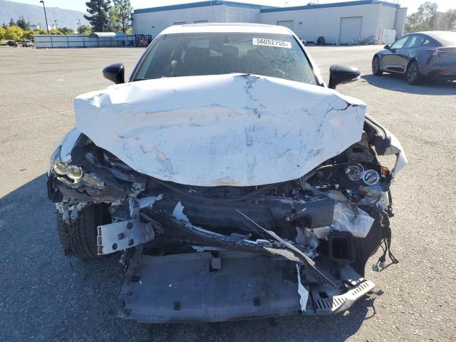  LEXUS IS 2015 White