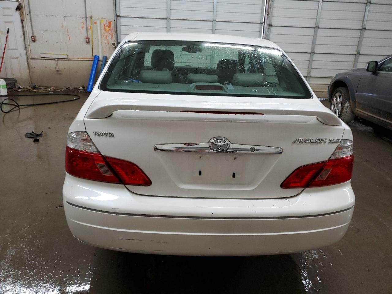 2004 Toyota Avalon Xl VIN: 4T1BF28B24U374712 Lot: 55963595