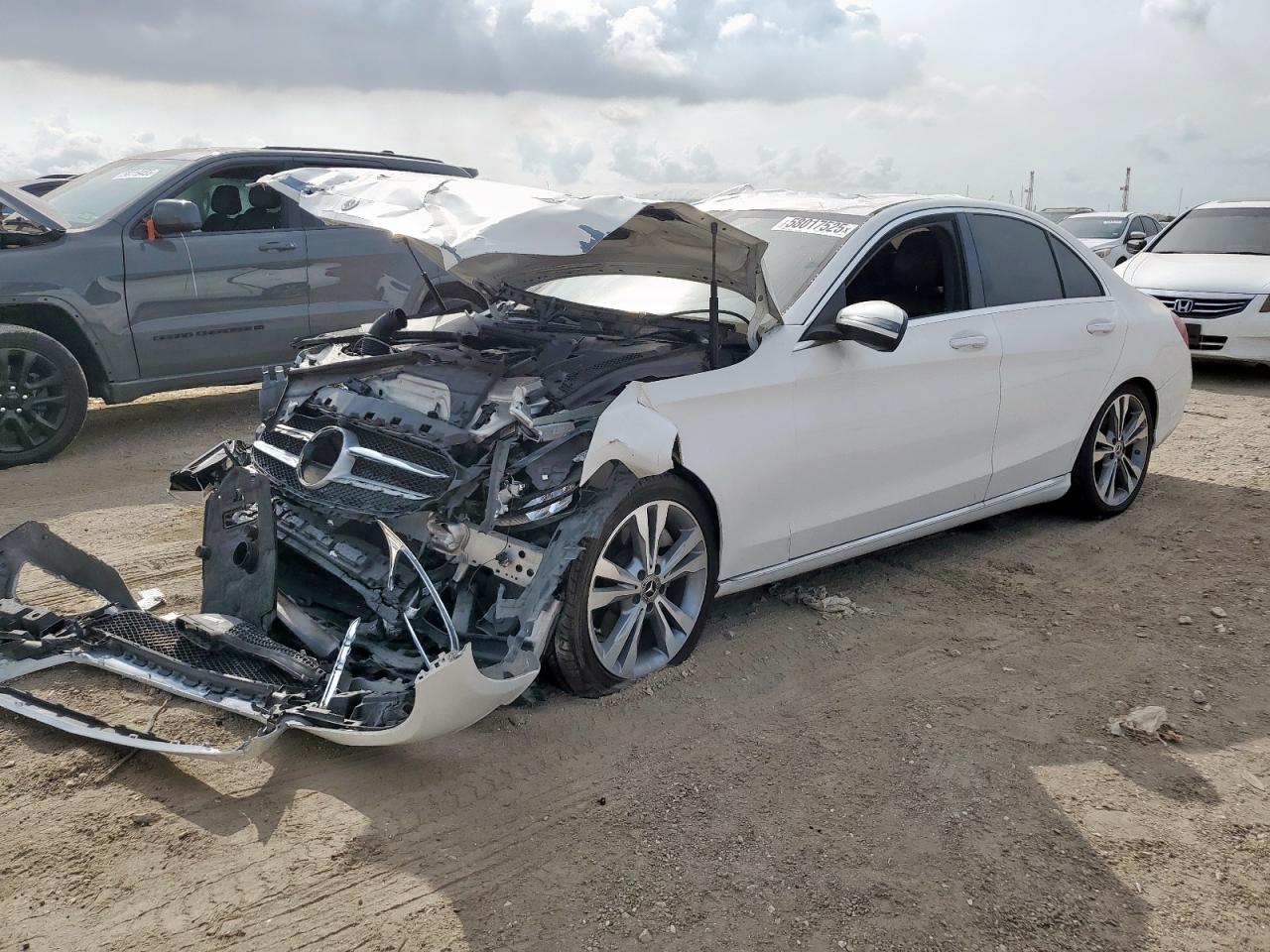 2018 Mercedes-Benz C 300 de vânzare în Houston, TX - Front End