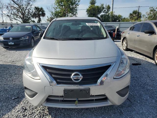  NISSAN VERSA 2015 Srebrny