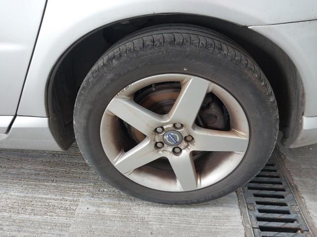 2010 VOLVO V70 SE D A