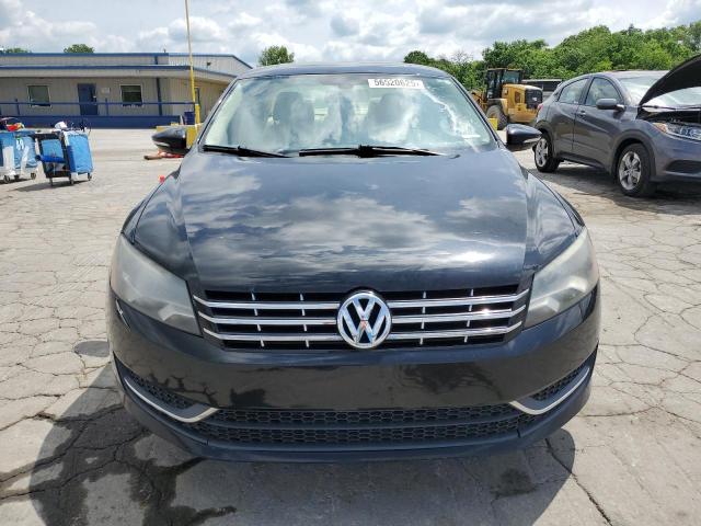 Sedans VOLKSWAGEN PASSAT 2012 Czarny