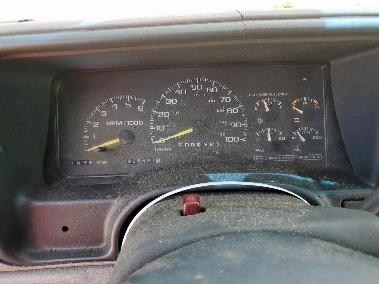 1998 Chevrolet Tahoe C1500 VIN: 1GNEC13R7WJ337515 Lot: 57003505
