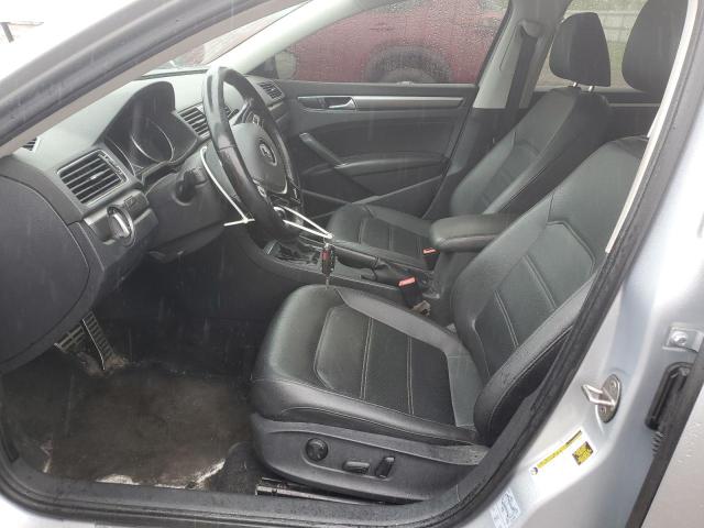  VOLKSWAGEN PASSAT 2018 Srebrny