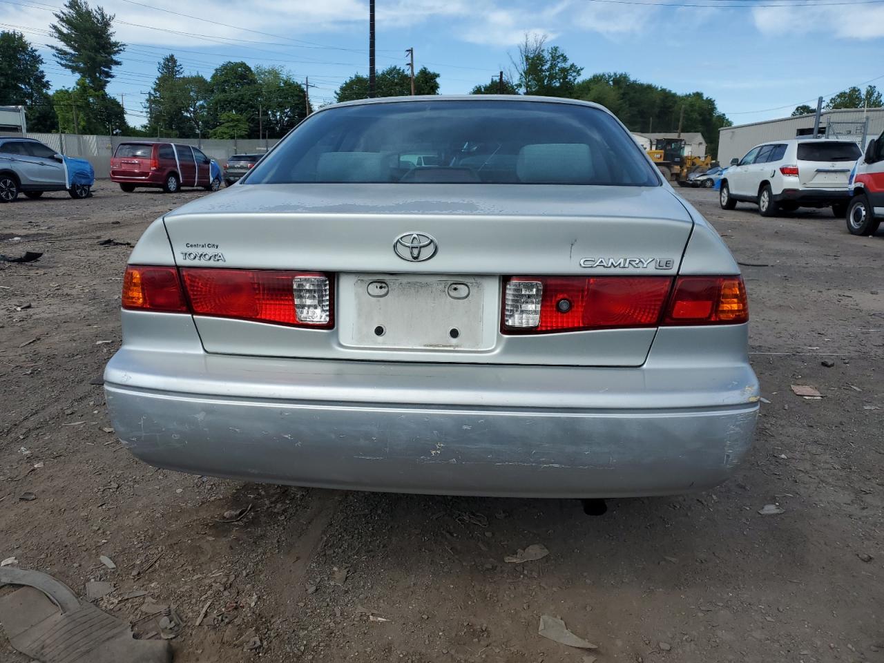 2000 Toyota Camry Ce VIN: 4T1BG22K4YU000632 Lot: 57019205