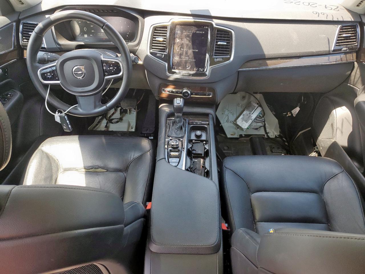 2017 Volvo Xc90 T5 VIN: YV4102XK2H1117766 Lot: 56415625