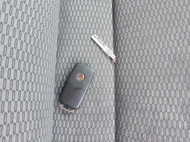 2011 VOLKSWAGEN POLO BLUEM