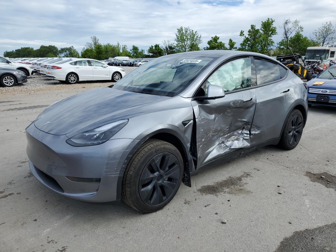 Bridgeton, MO에서 판매 중인 2025 Tesla Model Y - Side