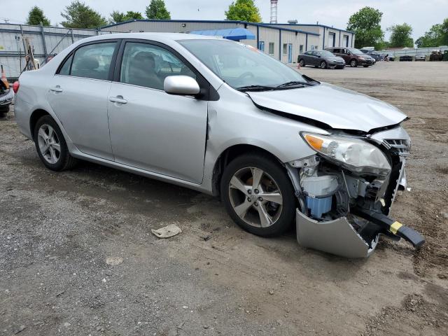  TOYOTA COROLLA 2013 Серебристый
