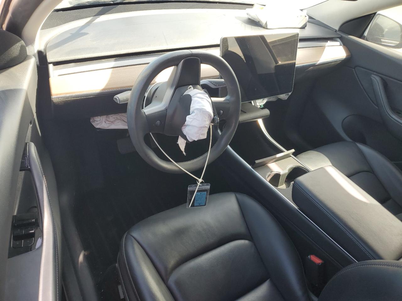 2020 Tesla Model Y VIN: 5YJYGDEF1LF005815 Lot: 57323595