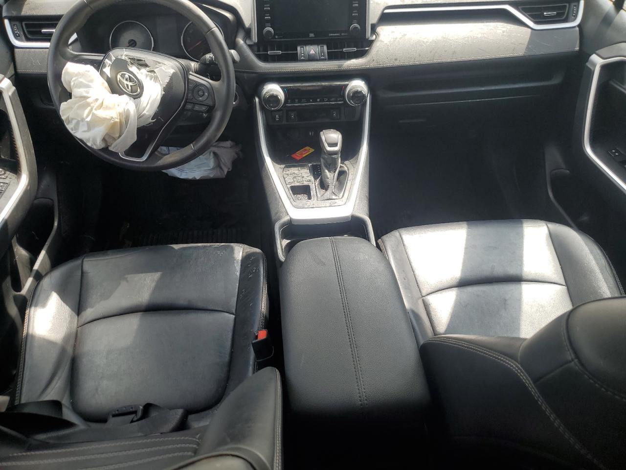 2019 Toyota Rav4 Xle Premium VIN: 2T3A1RFV2KW070882 Lot: 57052905