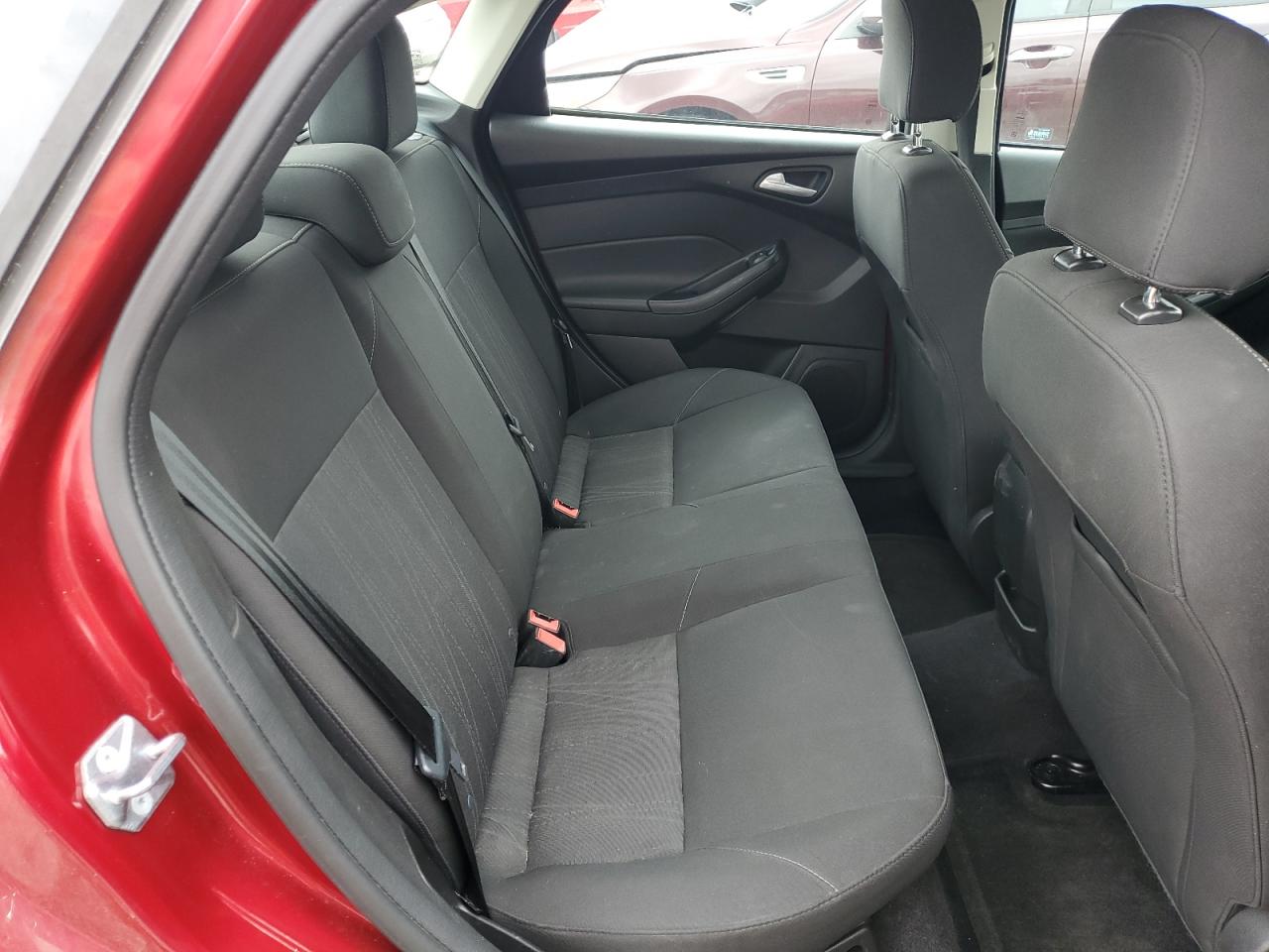 2017 Ford Focus Se VIN: 1FADP3FE5HL292939 Lot: 56386105
