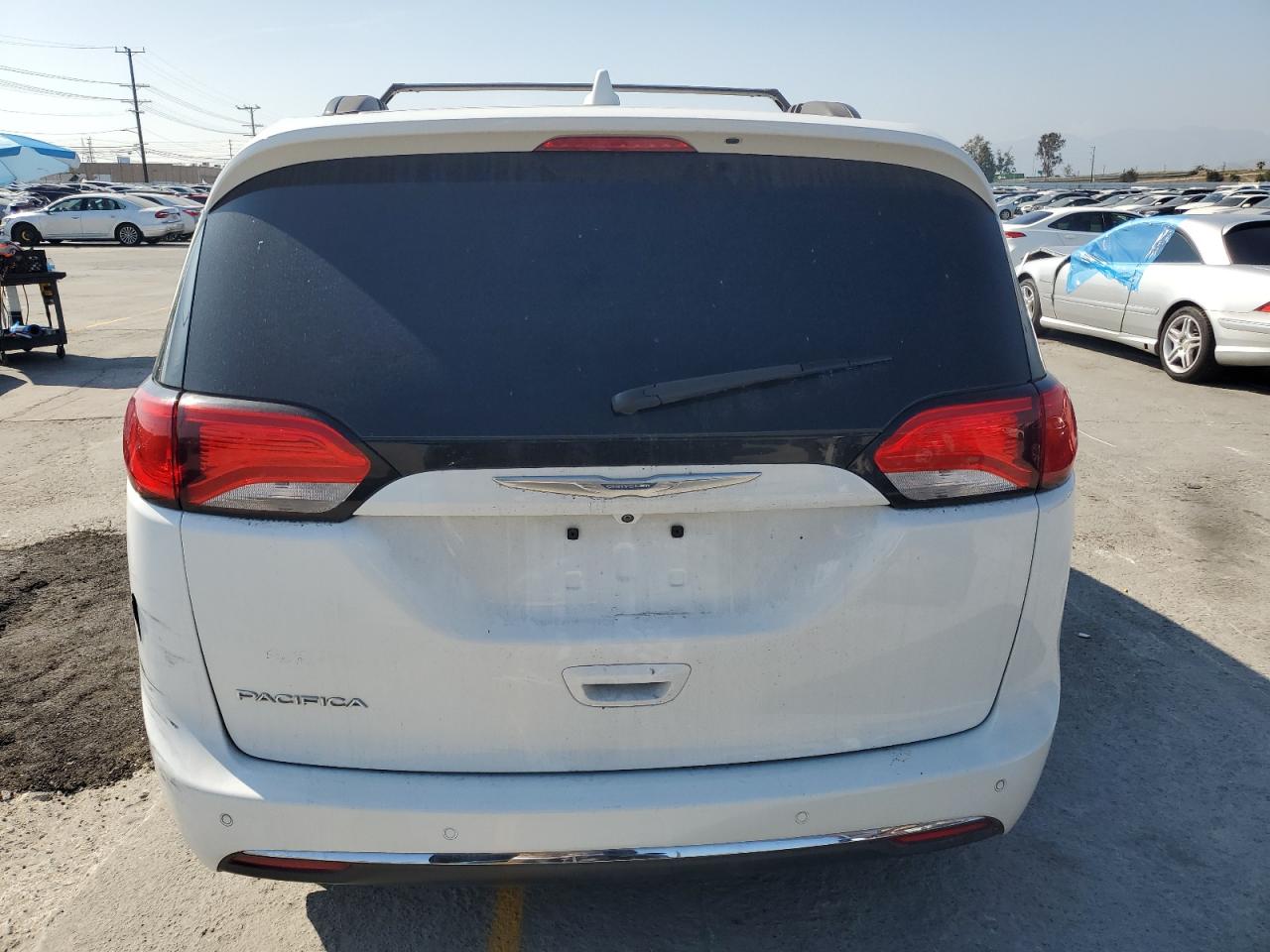 2017 Chrysler Pacifica Touring L VIN: 2C4RC1BG8HR642191 Lot: 55629265