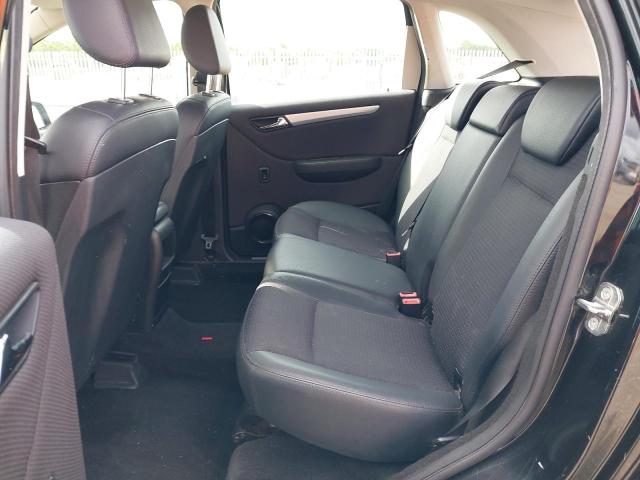 2010 MERCEDES BENZ B200 SPORT
