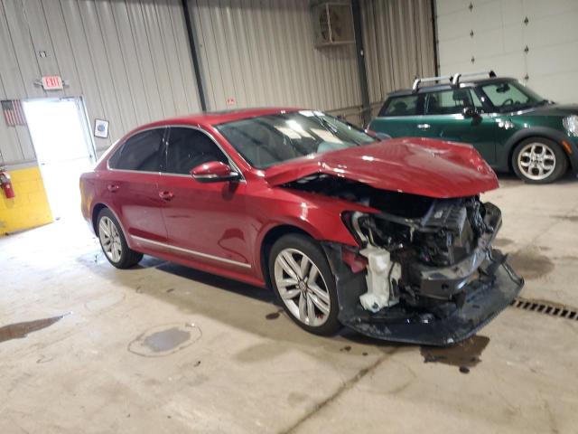  VOLKSWAGEN PASSAT 2017 Czerwony