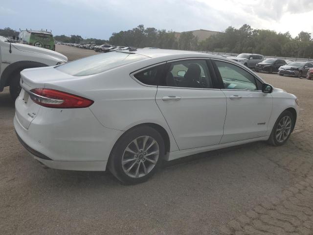 Седаны FORD FUSION 2017 Белый