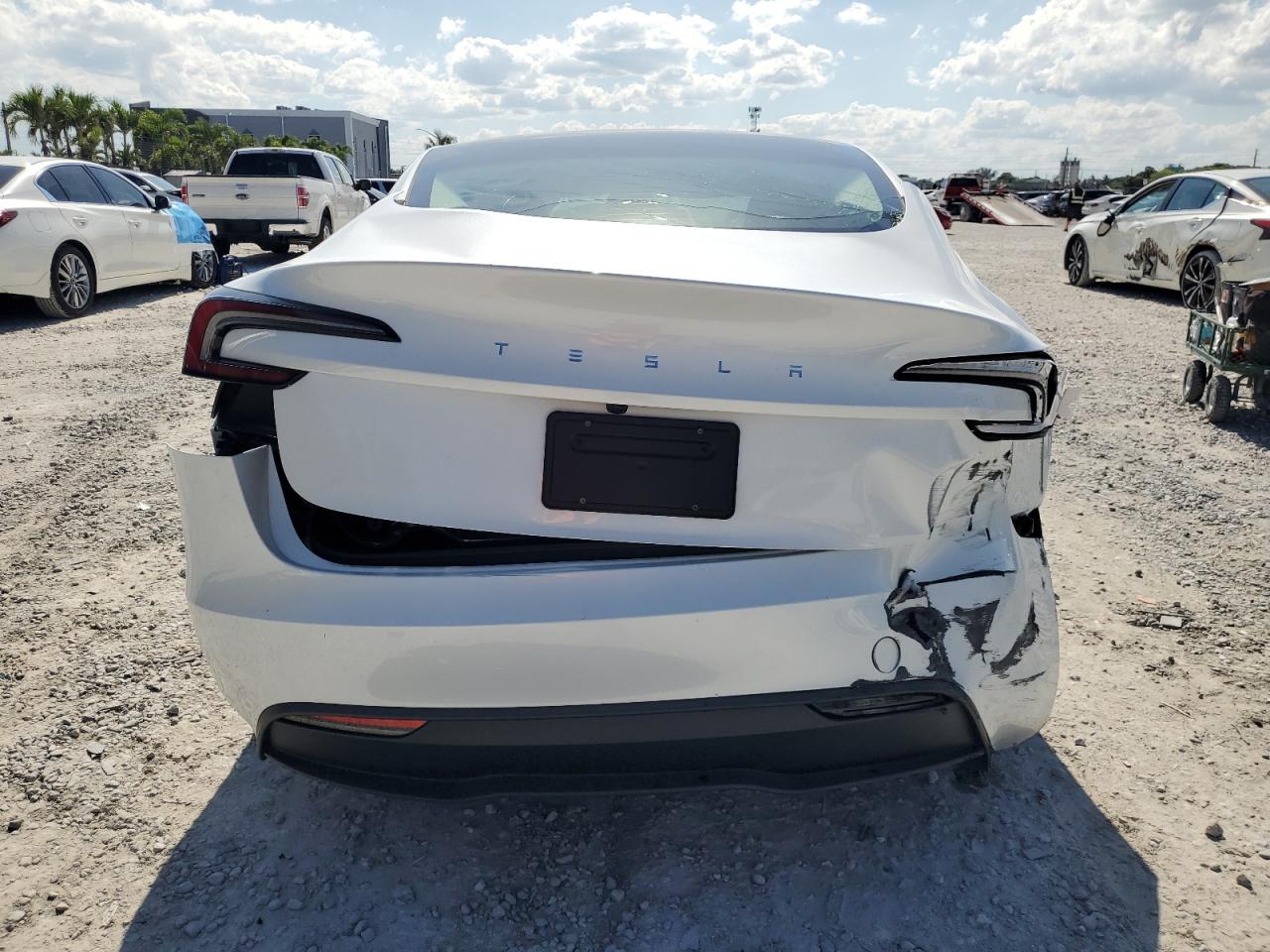 2024 Tesla Model 3 VIN: 5YJ3E1EA9RF751909 Lot: 56796555
