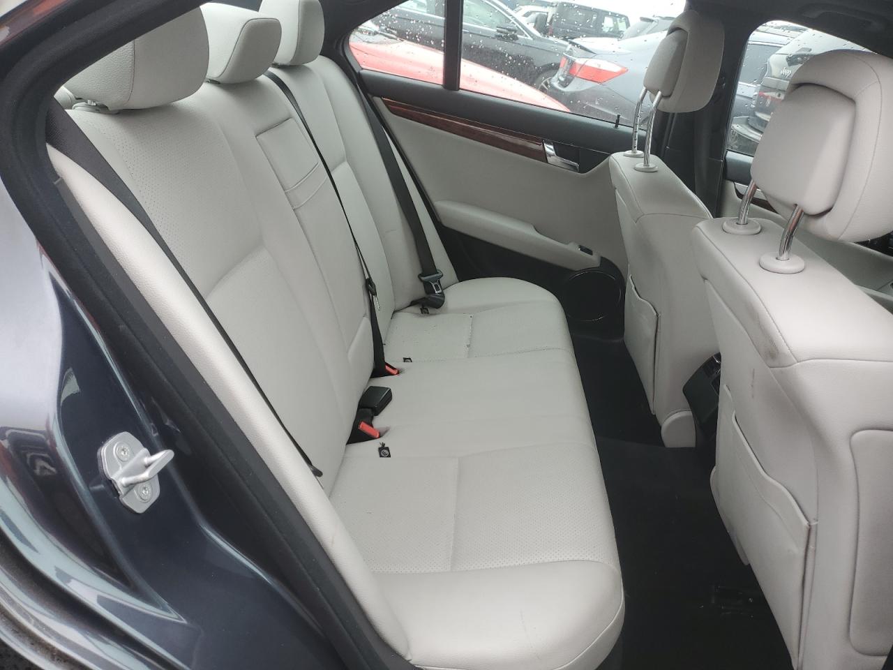 2010 Mercedes-Benz C 300 4Matic VIN: WDDGF8BB6AF446412 Lot: 51227495