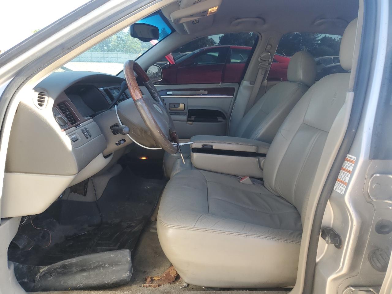 2004 Lincoln Town Car Ultimate VIN: 1LNHM83W94Y625182 Lot: 55632185