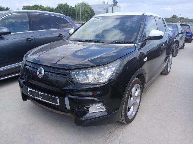 SSANGYONG TIVOLI EX 2015