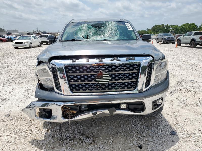  NISSAN TITAN 2017 Silver