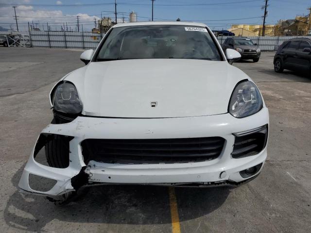 Паркетники PORSCHE CAYENNE 2016 Белы