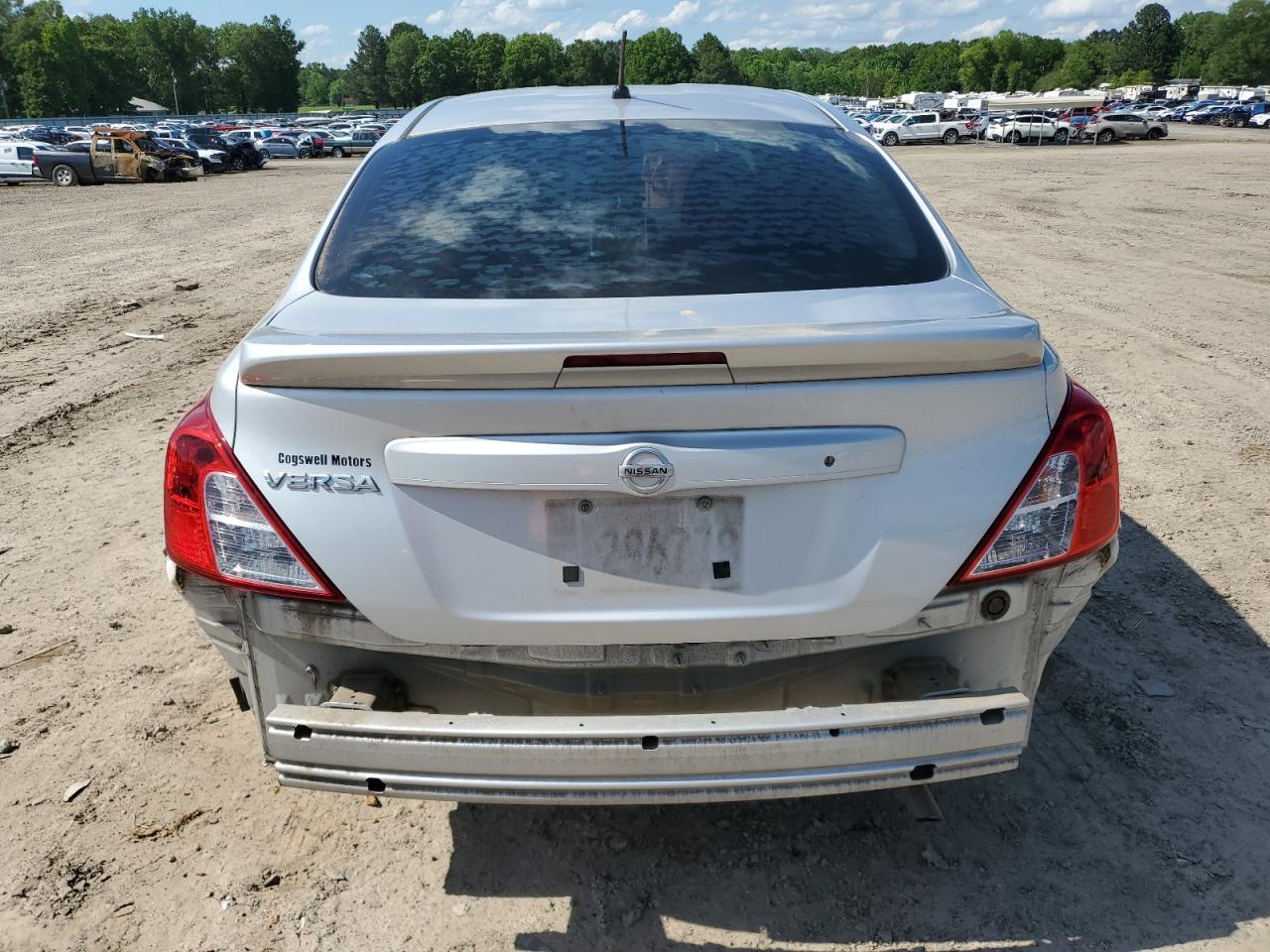 2018 Nissan Versa S VIN: 3N1CN7APXJL809418 Lot: 56818495