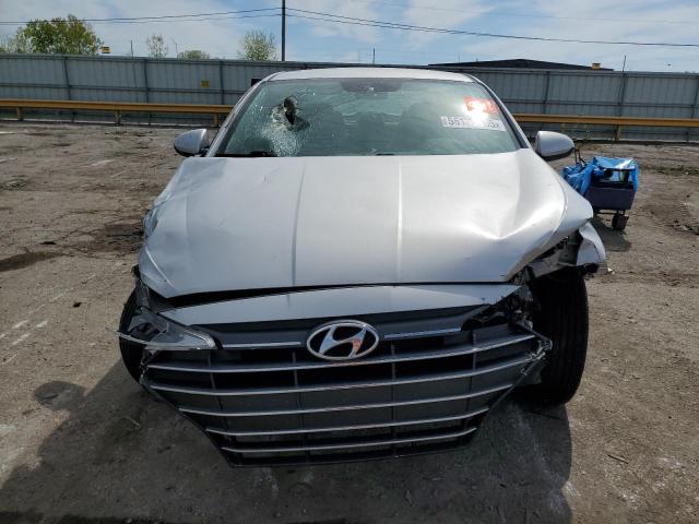  HYUNDAI ELANTRA 2019 Srebrny