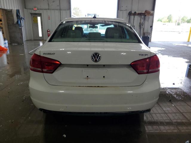  VOLKSWAGEN PASSAT 2012 Білий