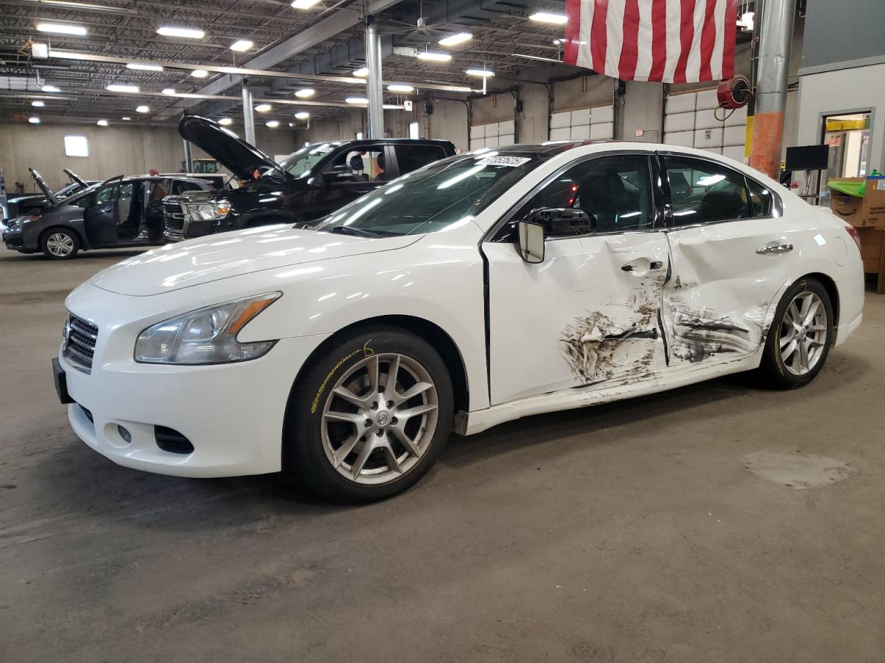 2011 Nissan Maxima S იყიდება Blaine-ში, MN - Side
