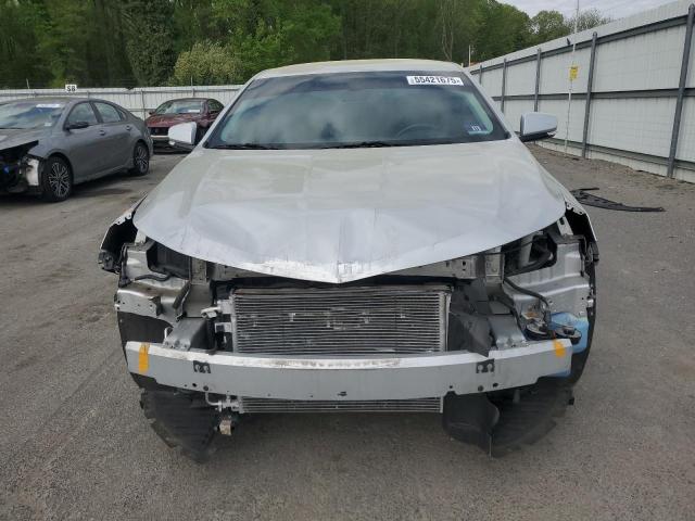  CHEVROLET IMPALA 2018 Silver
