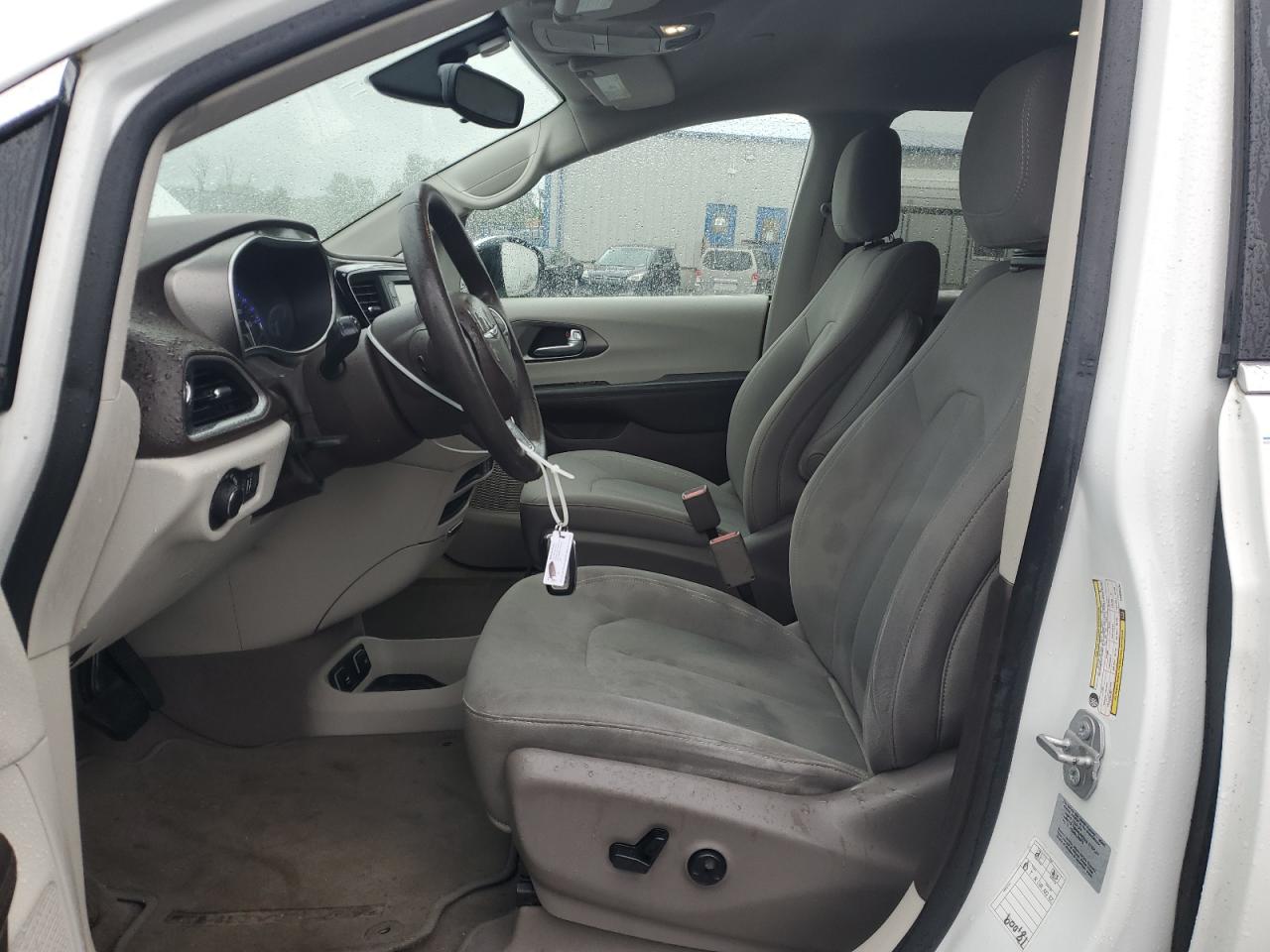 2017 Chrysler Pacifica Touring VIN: 2C4RC1DG8HR695034 Lot: 55077695