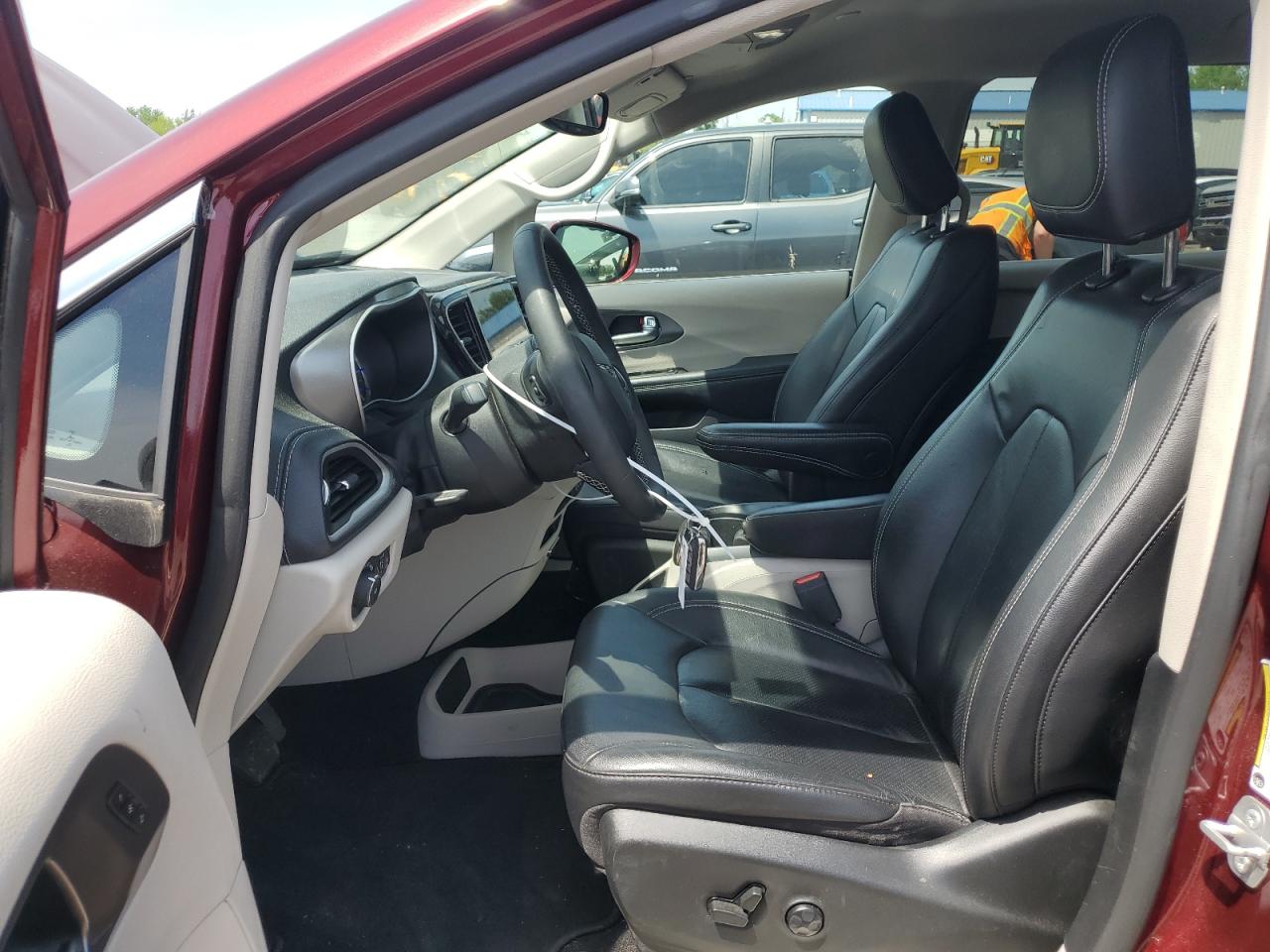 2022 Chrysler Pacifica Hybrid Touring L VIN: 2C4RC1L74NR211082 Lot: 55742235