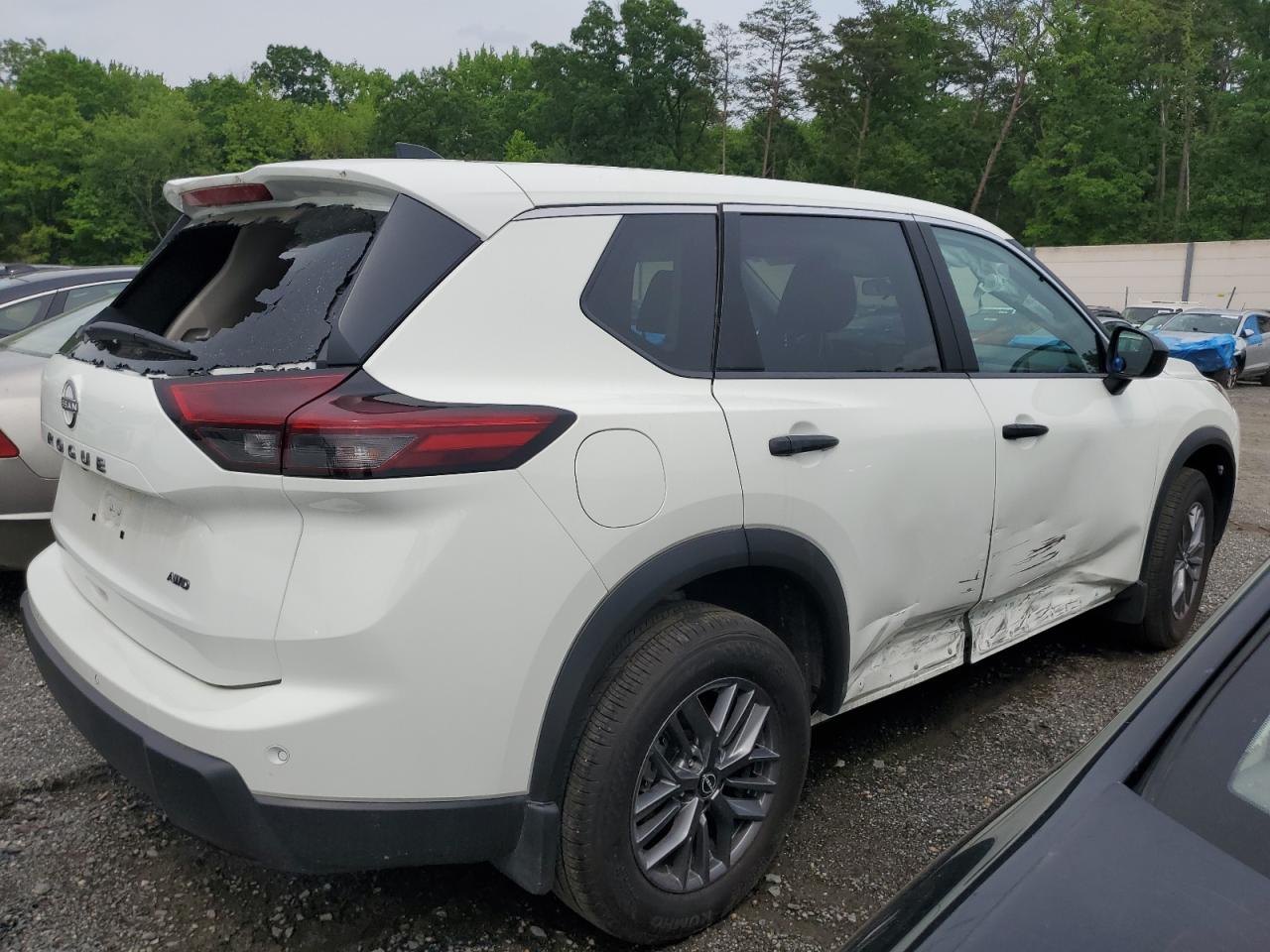 2024 Nissan Rogue - Image 3