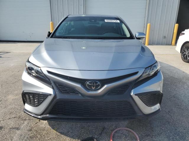  TOYOTA CAMRY 2022 Silver