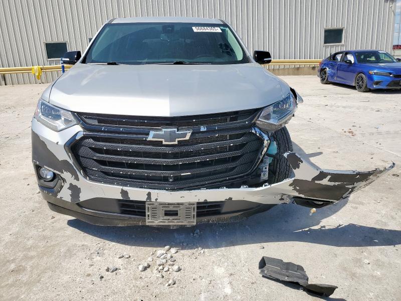  CHEVROLET TRAVERSE 2020 Серебристый
