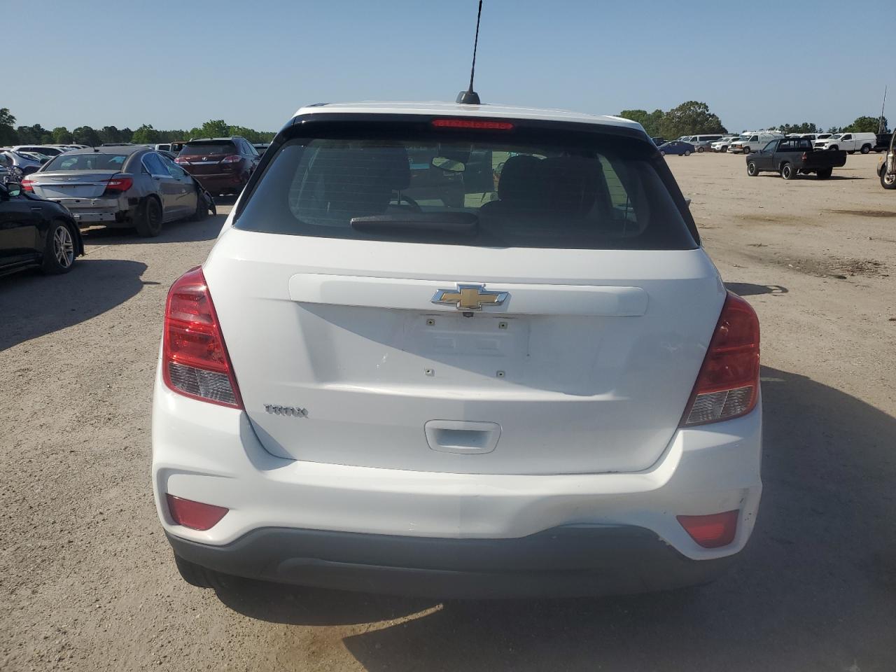 2018 Chevrolet Trax Ls VIN: 3GNCJKSB3JL211368 Lot: 57501275