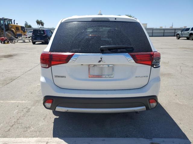  MITSUBISHI OUTLANDER 2017 Белый