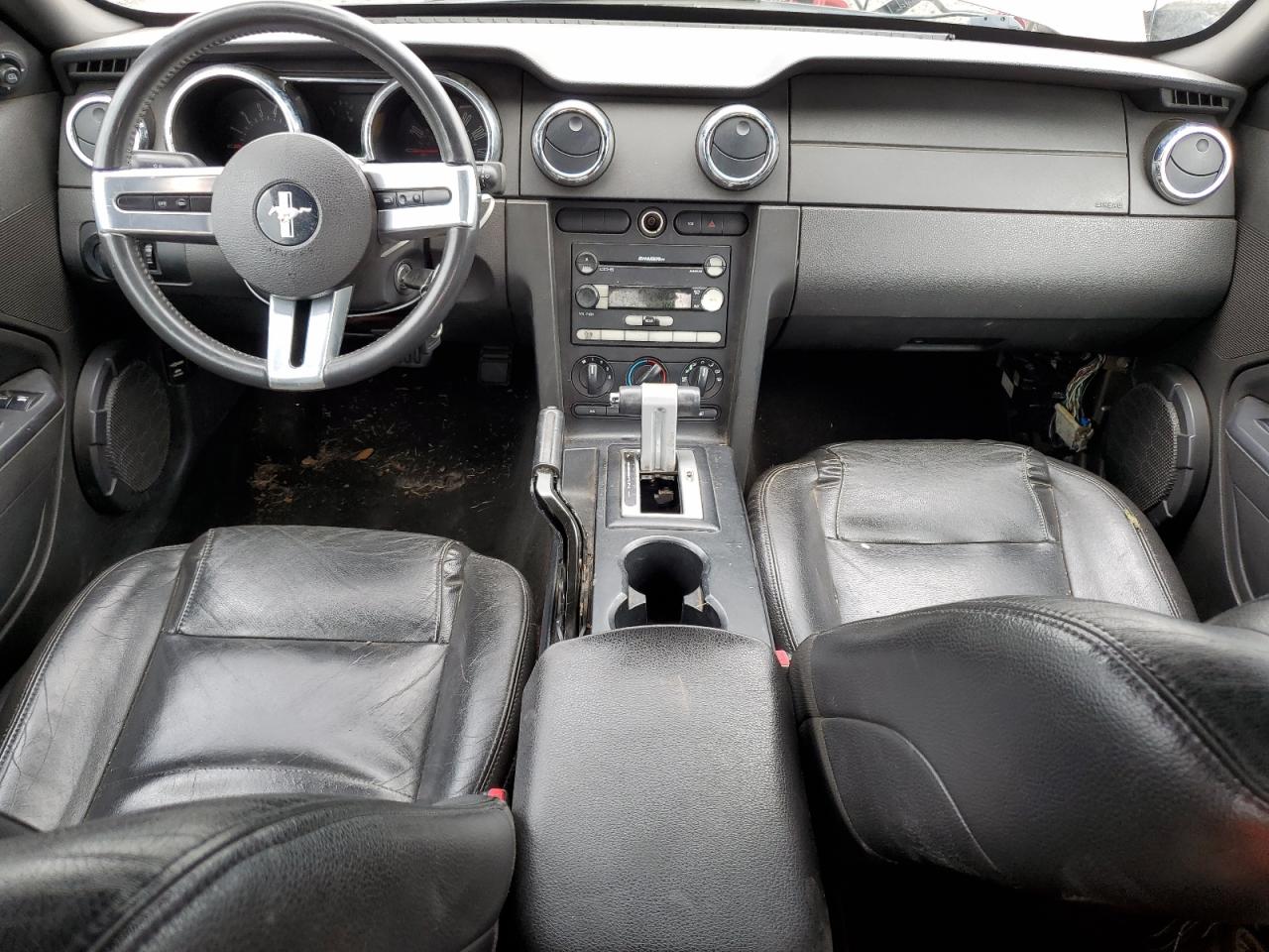 2005 Ford Mustang VIN: 1ZVFT84N855174556 Lot: 57481645