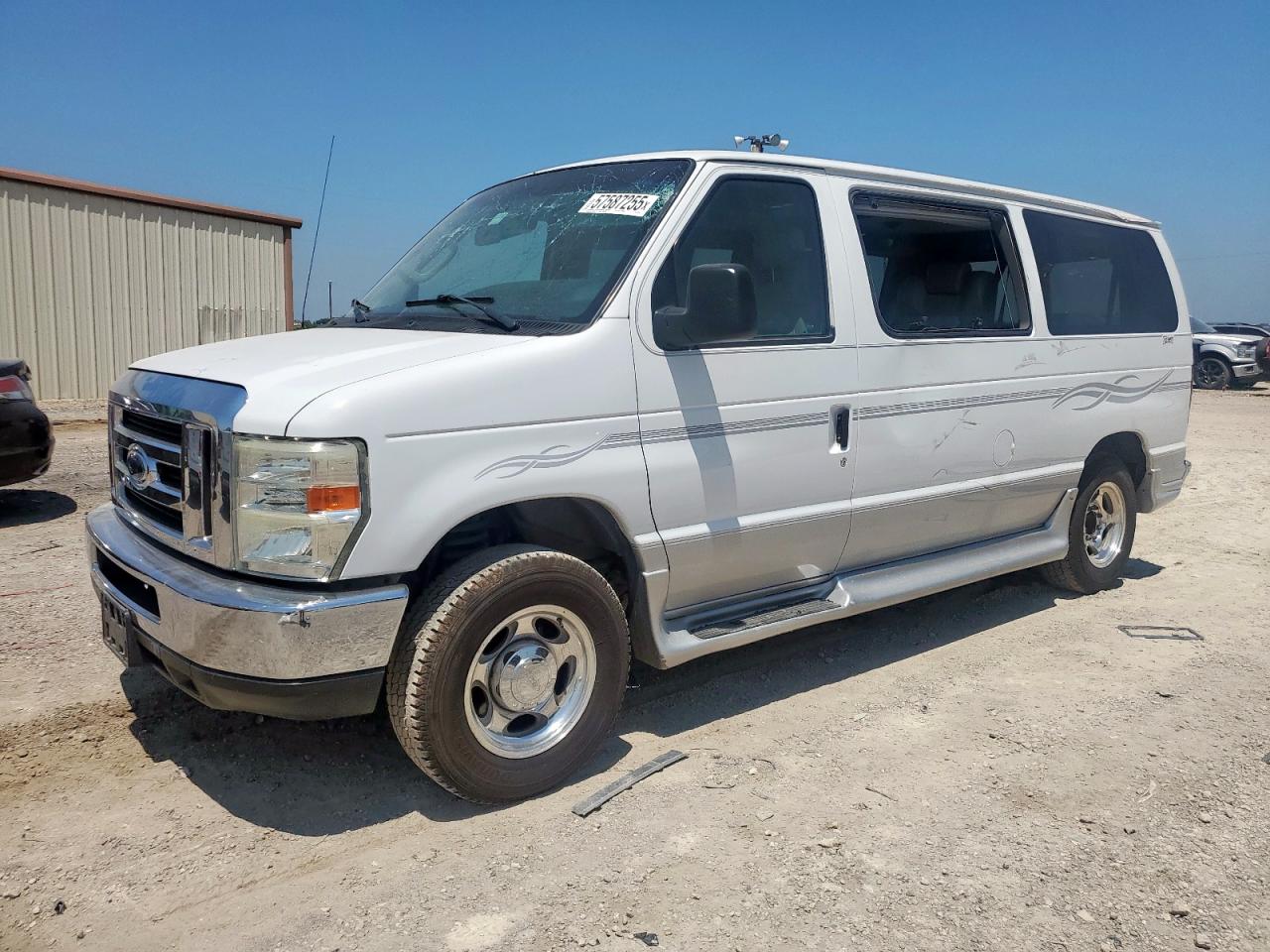 Temple, TX에서 판매 중인 2009 Ford Econoline E150 Van - Hail