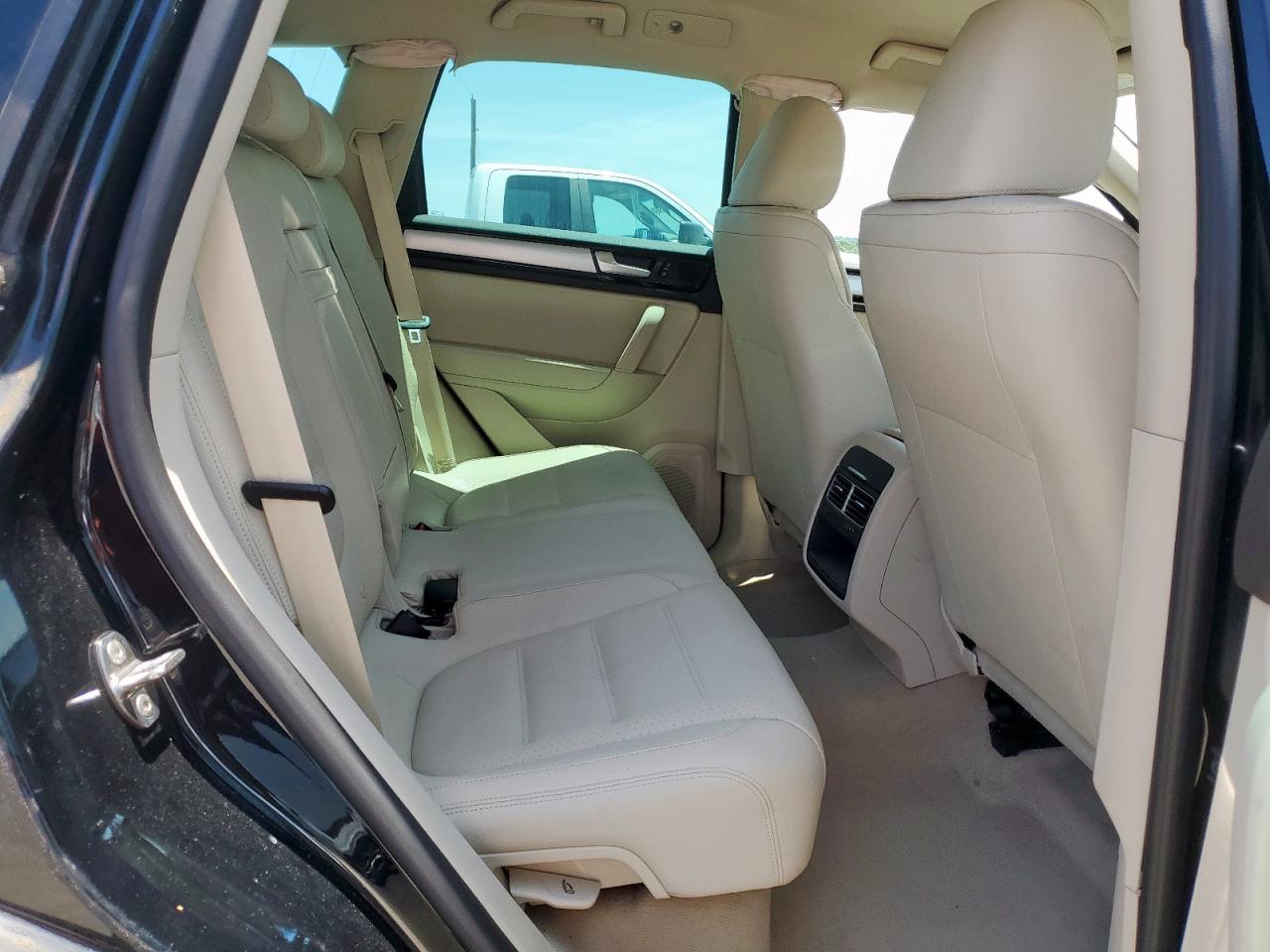 2014 Volkswagen Touareg V6 VIN: WVGEF9BP3ED012609 Lot: 59035015
